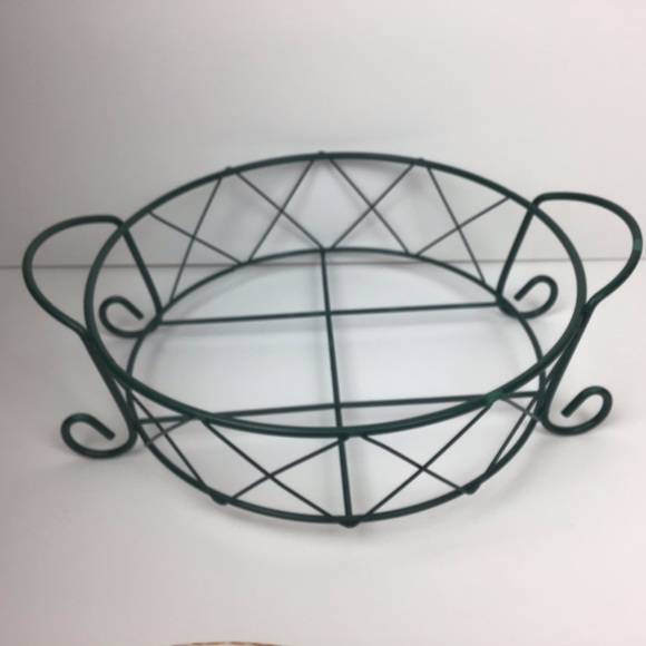 Temptations by Tara Presentable Ovenware Old World Hospitality 2.5 qt 4 pce Set - Picture 4 of 12